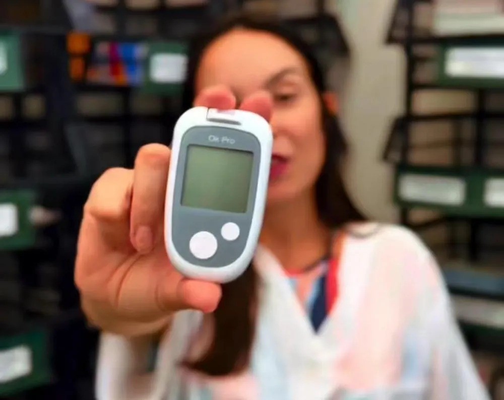 Prefeituras da Grande BH suspendem uso de medidores de glicose distribuídos a diabéticos devido a falhas em testes 