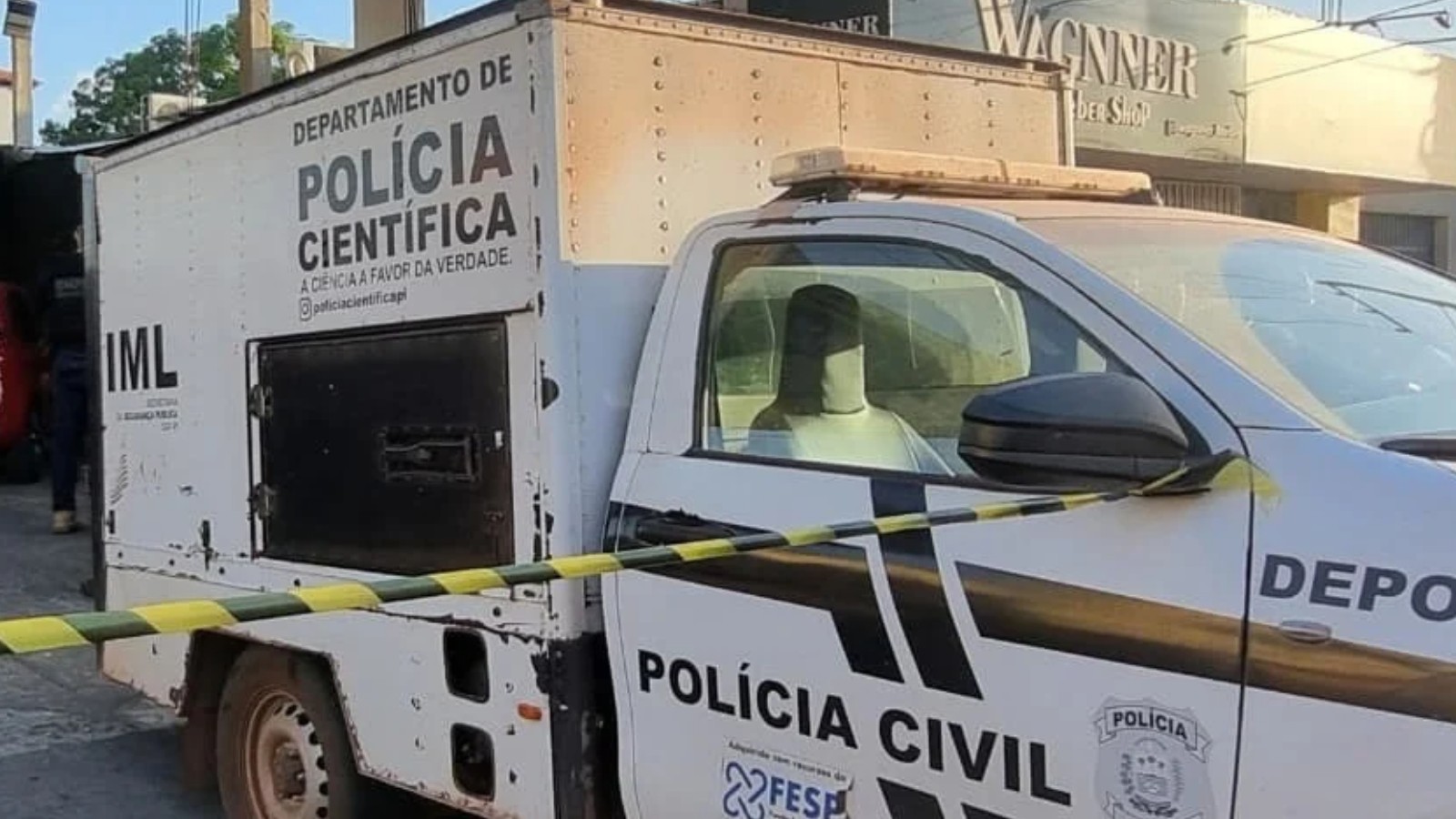 Homem é morto a tiros em frente a residência na Zona Sul de Teresina; segundo homicídio em três horas na região