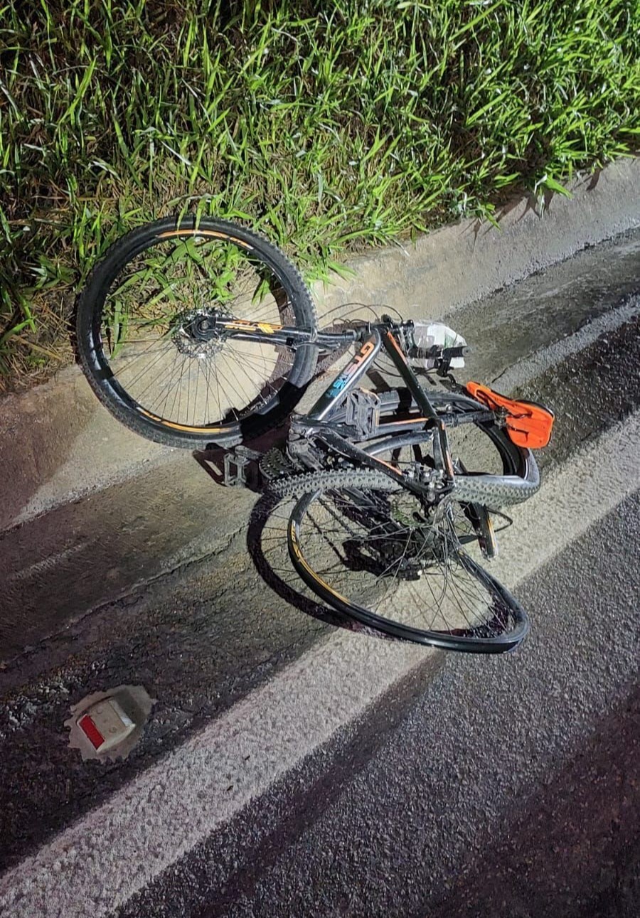 Motorista atropela, mata ciclista e foge na MG-050, em Córrego Fundo 