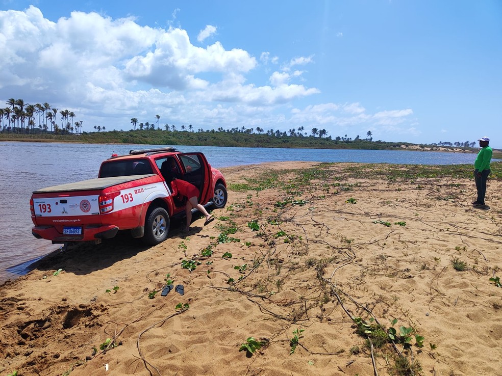 Lagoa em que pai e filho se afogaram em Linhares, no Norte do Espírito Santo — Foto: Leonardo de Almeida Gonçalves