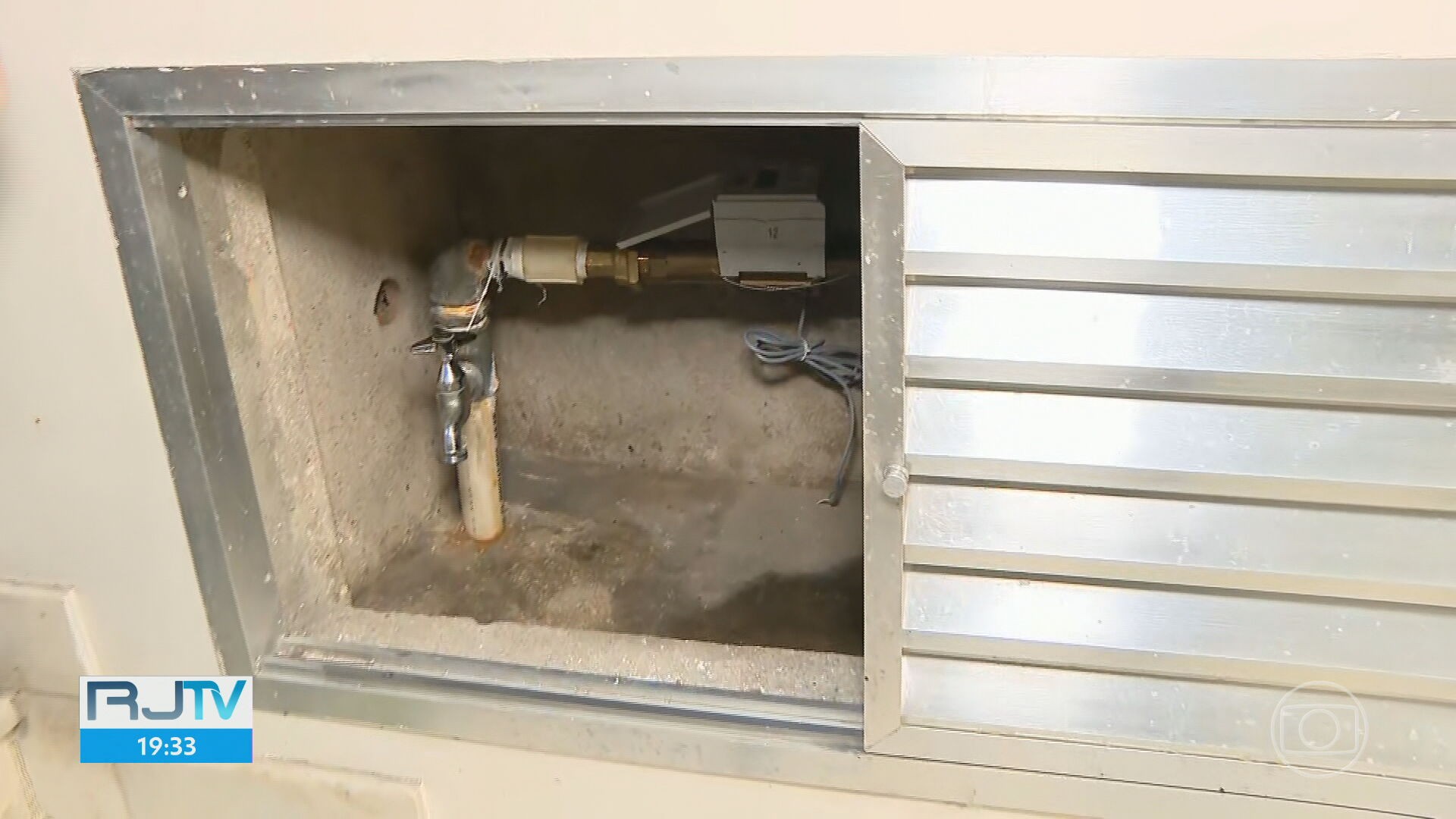 Moradores do Rio denunciam cobranças irregulares nas contas de água