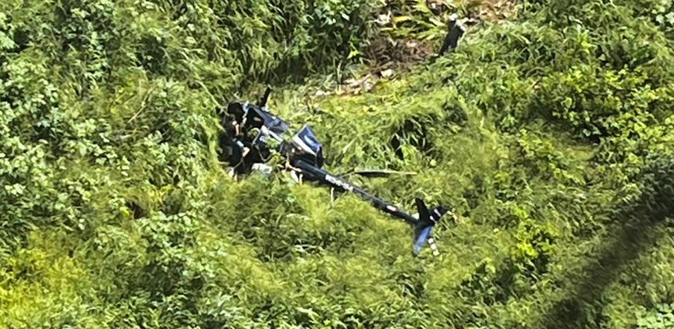 Helicóptero cai em Campina Grande, PB — Foto: Reprodução / Redes sociais