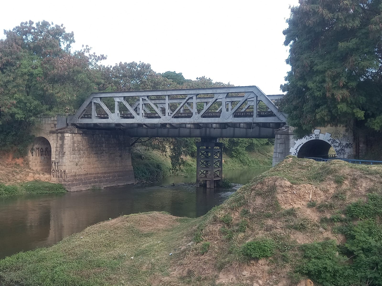 Trem Intercidades prevê demolição de ponte centenária e nova estação onde há prédio em processo de tombamento 