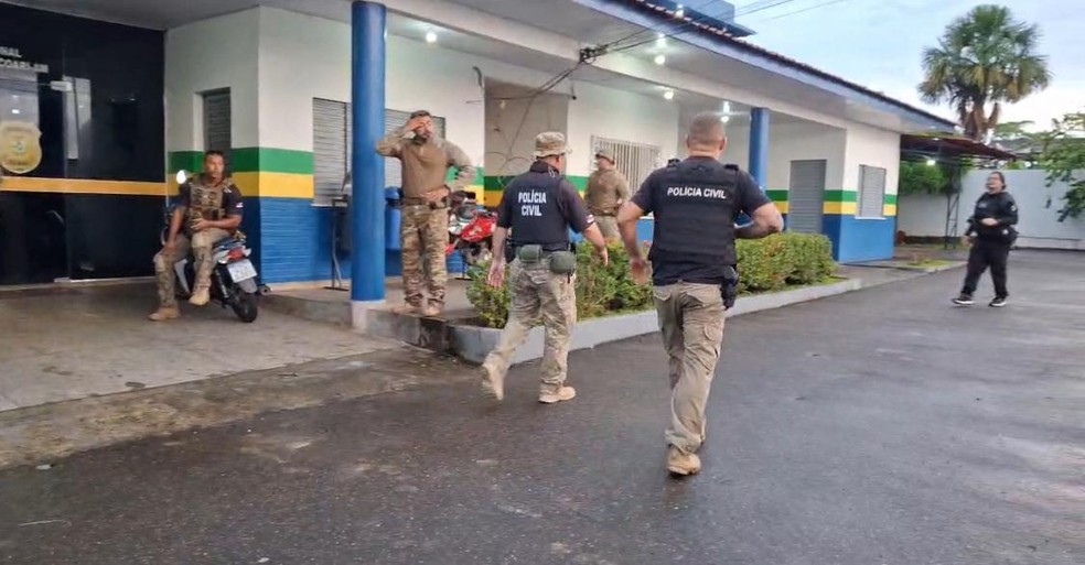 40 policiais civis estão empenhados na operação — Foto: Severo Júnior/Rede Amazônica