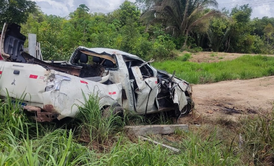 Caminhonete capota na BR‑316 e deixa dois homens mortos em Nova Olinda do Maranhão