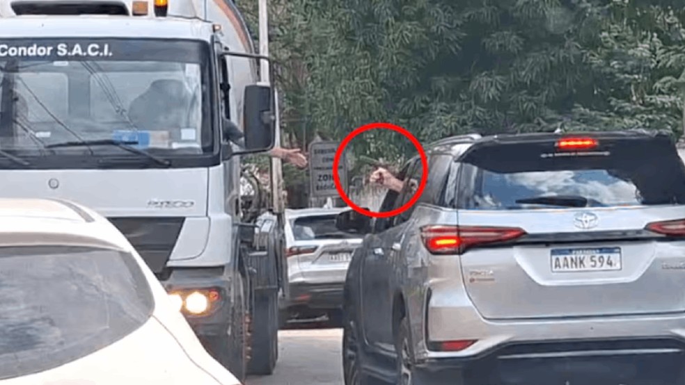 Luciano Pampado Casquel apontou arma para caminhoneiro durante discussão de trânsito — Foto: Reprodução