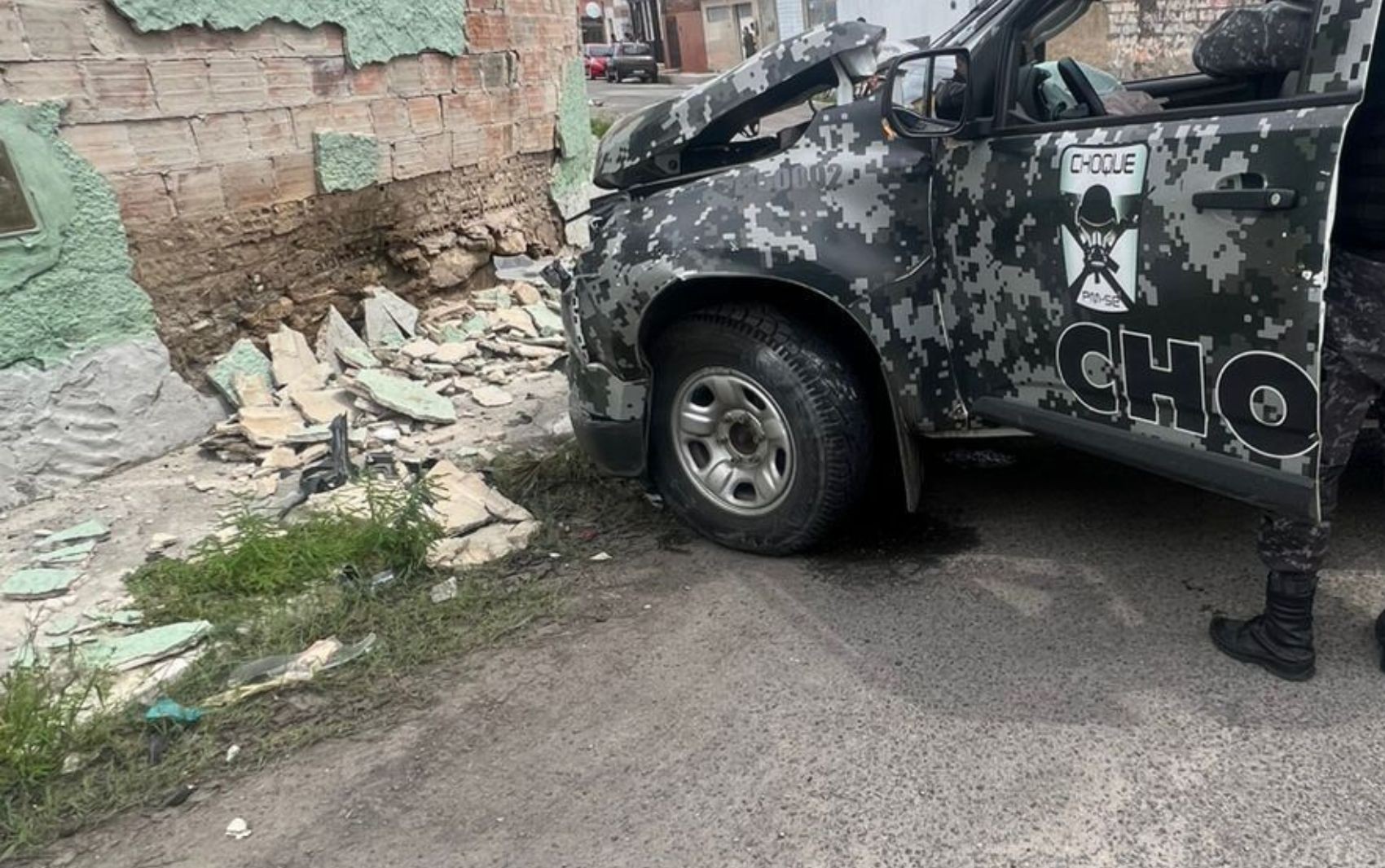 Policiais militares ficam feridos durante perseguição a suspeito em Nossa Senhora do Socorro