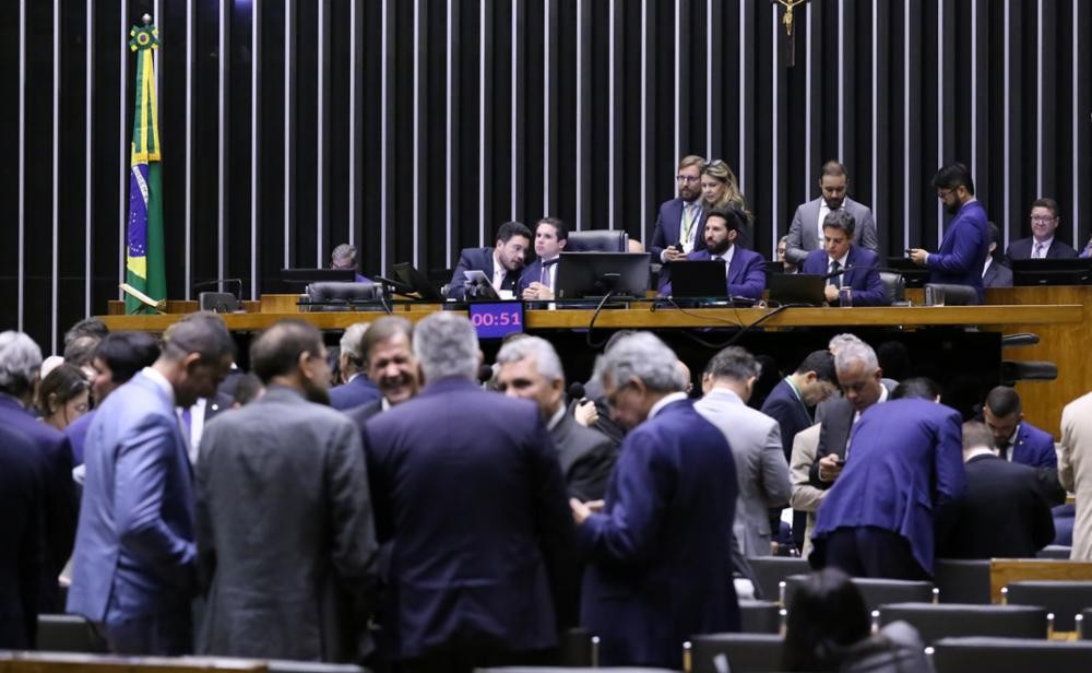 Bancada cristã na Câmara quer ter voto nas reuniões de líderes