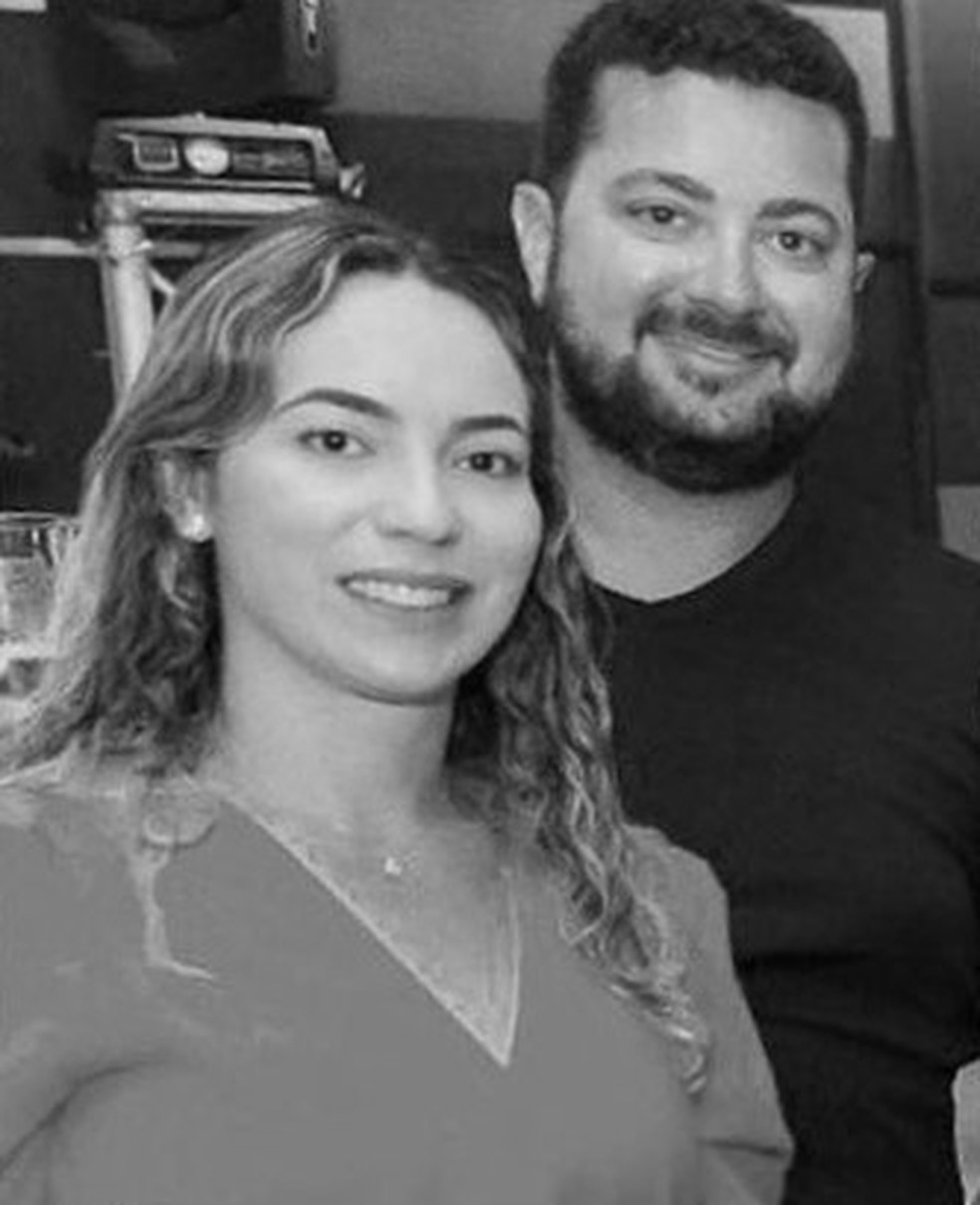 Fernanda Lusa Costa Amaral e o marido, Andr  Foto: Redes sociais