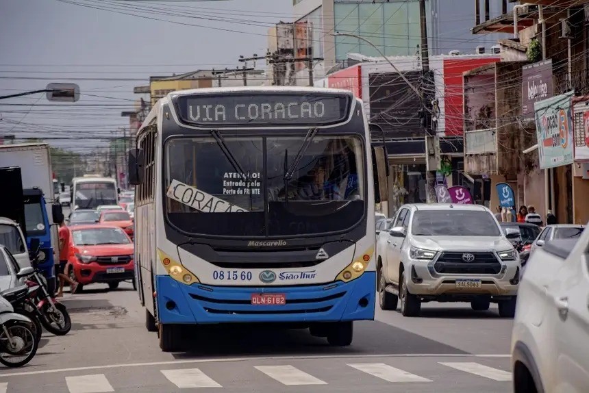 Ônibus gratuitos vão atender Macapá, Santana e Mazagão durante o Réveillon 2026