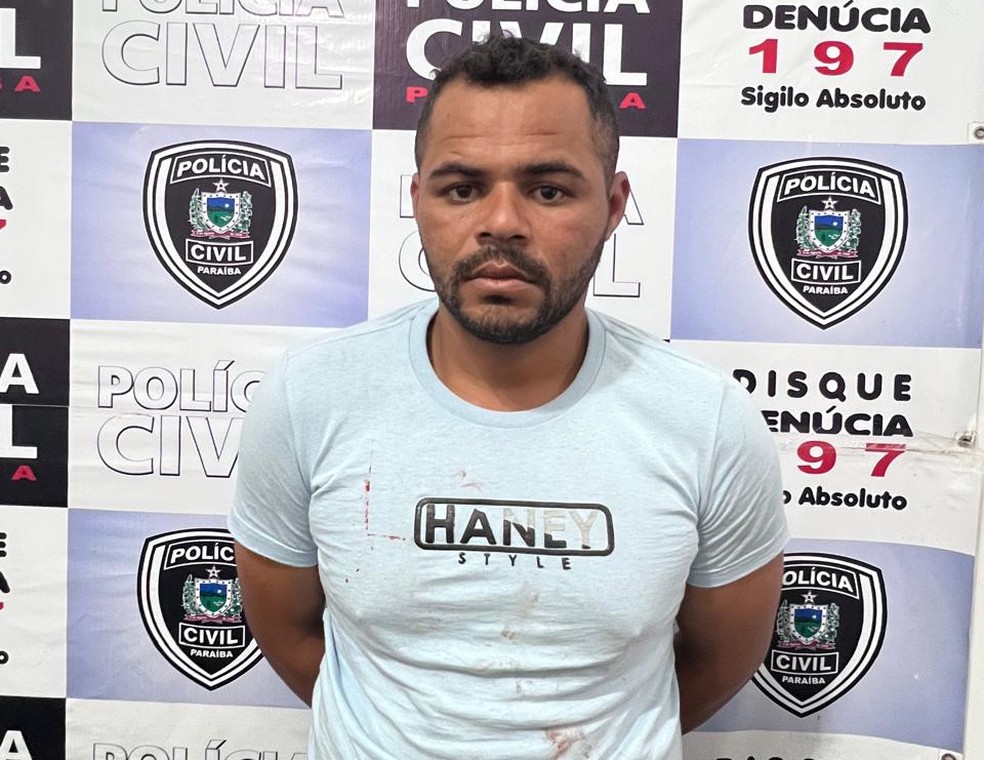 Suspeito foi preso logo ap&oacute;s o crime, em Sol&acirc;nea &mdash; Foto: Reprodu&ccedil;&atilde;o/TV Cabo Branco