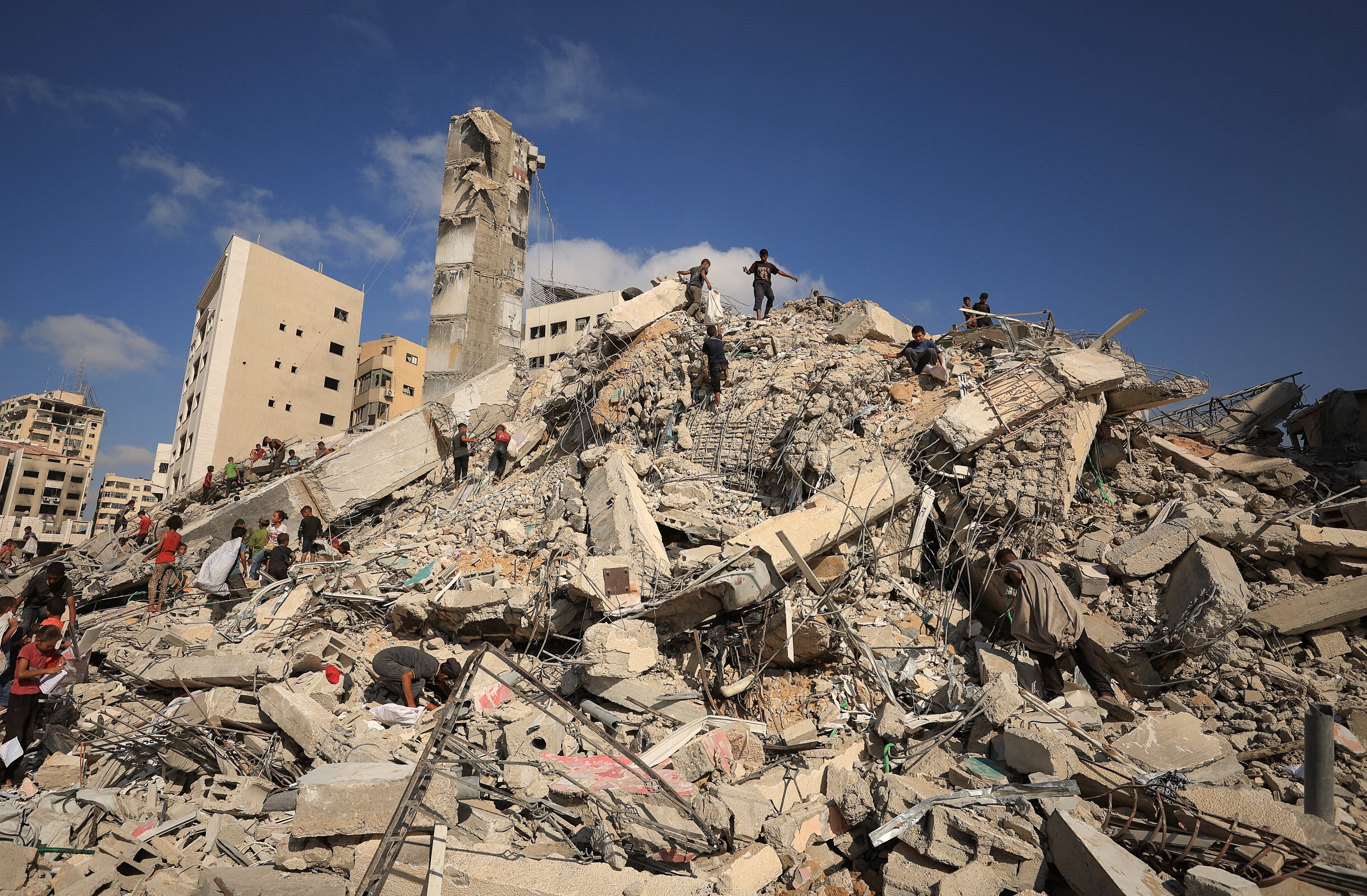 Israel ordena nova evacuação na Cidade de Gaza e destrói mais um prédio residencial