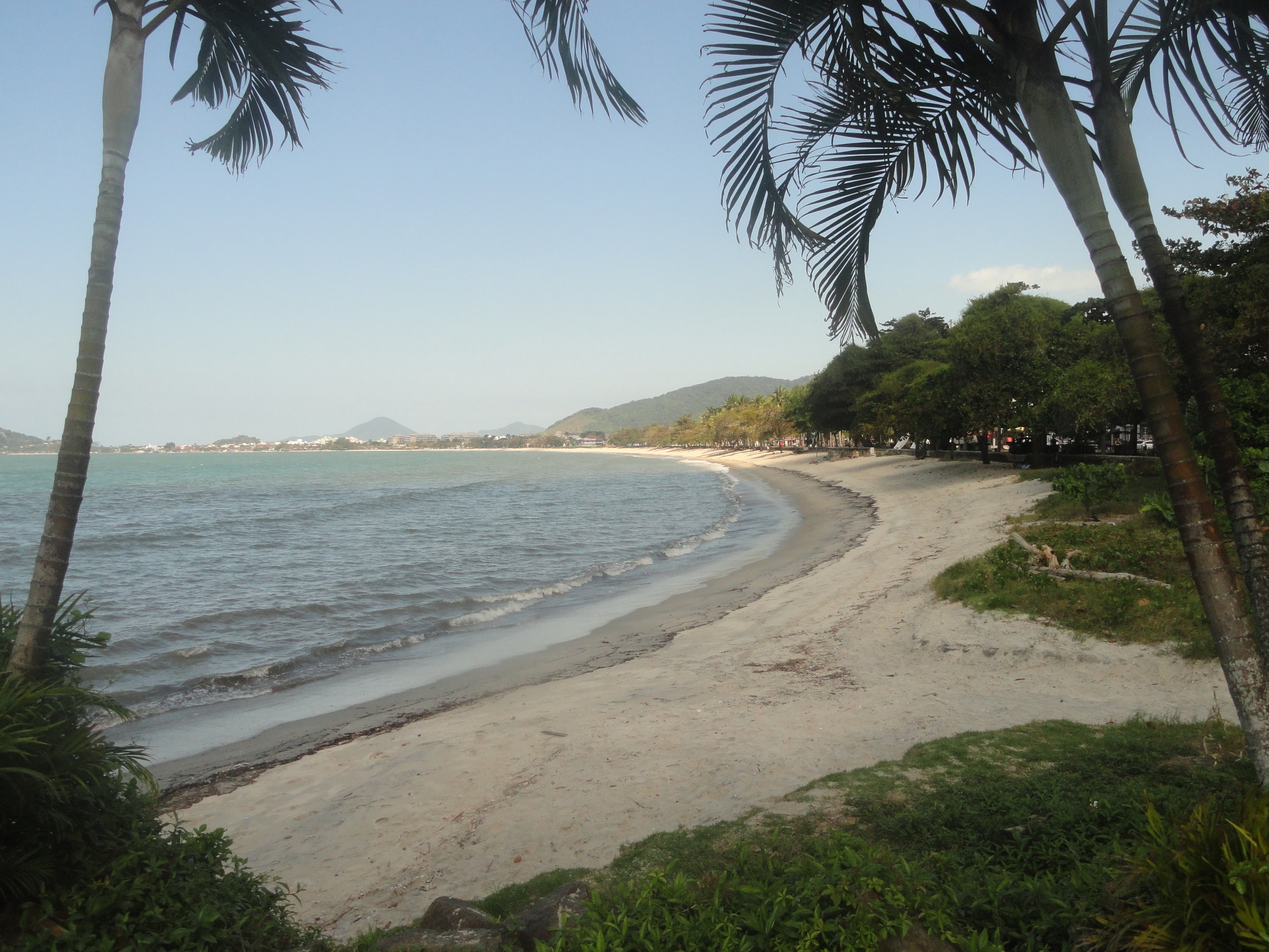 Corpo de homem é encontrado boiando em praia de Ubatuba; suspeita é de afogamento