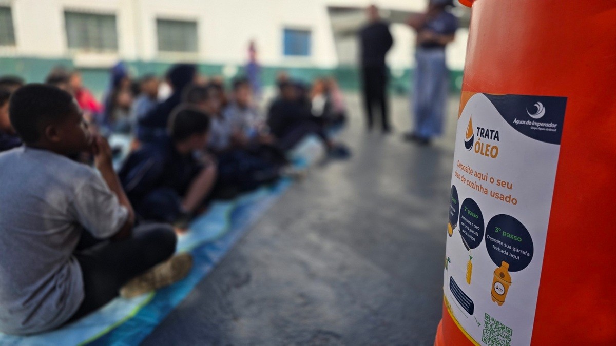 Projeto em Petrópolis transforma óleo de cozinha usado em disputa entre escolas