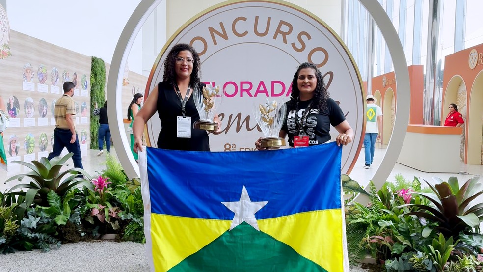 Ângela Maria Coutinho Pessoa e Fabiana Souza Leal Sanabria — Foto: José Lima/Rede Amazônica