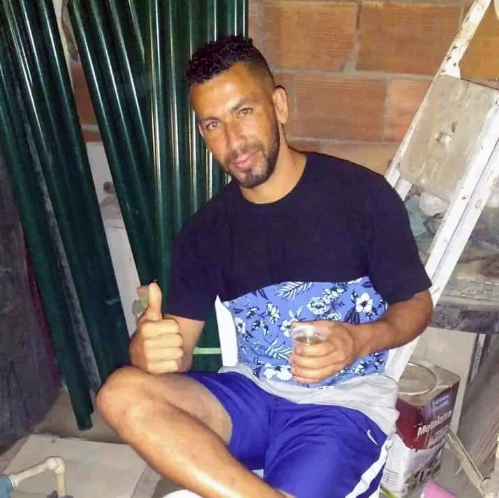 Homem é morto com facão de churrasco em briga em praça de Irajá; filho também é esfaqueado