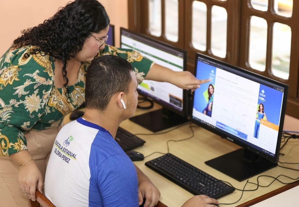 Acesso à internet avança em escolas do AC, mas ainda não atinge 50% de conectividade