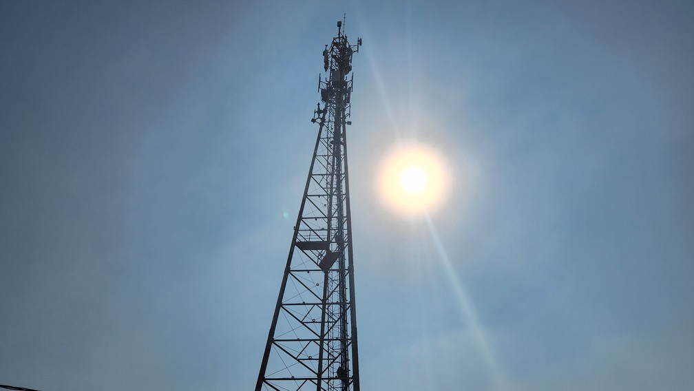 Torre com antenas de internet, em Presidente Prudente (SP) — Foto: Leonardo Bosisio/g1
