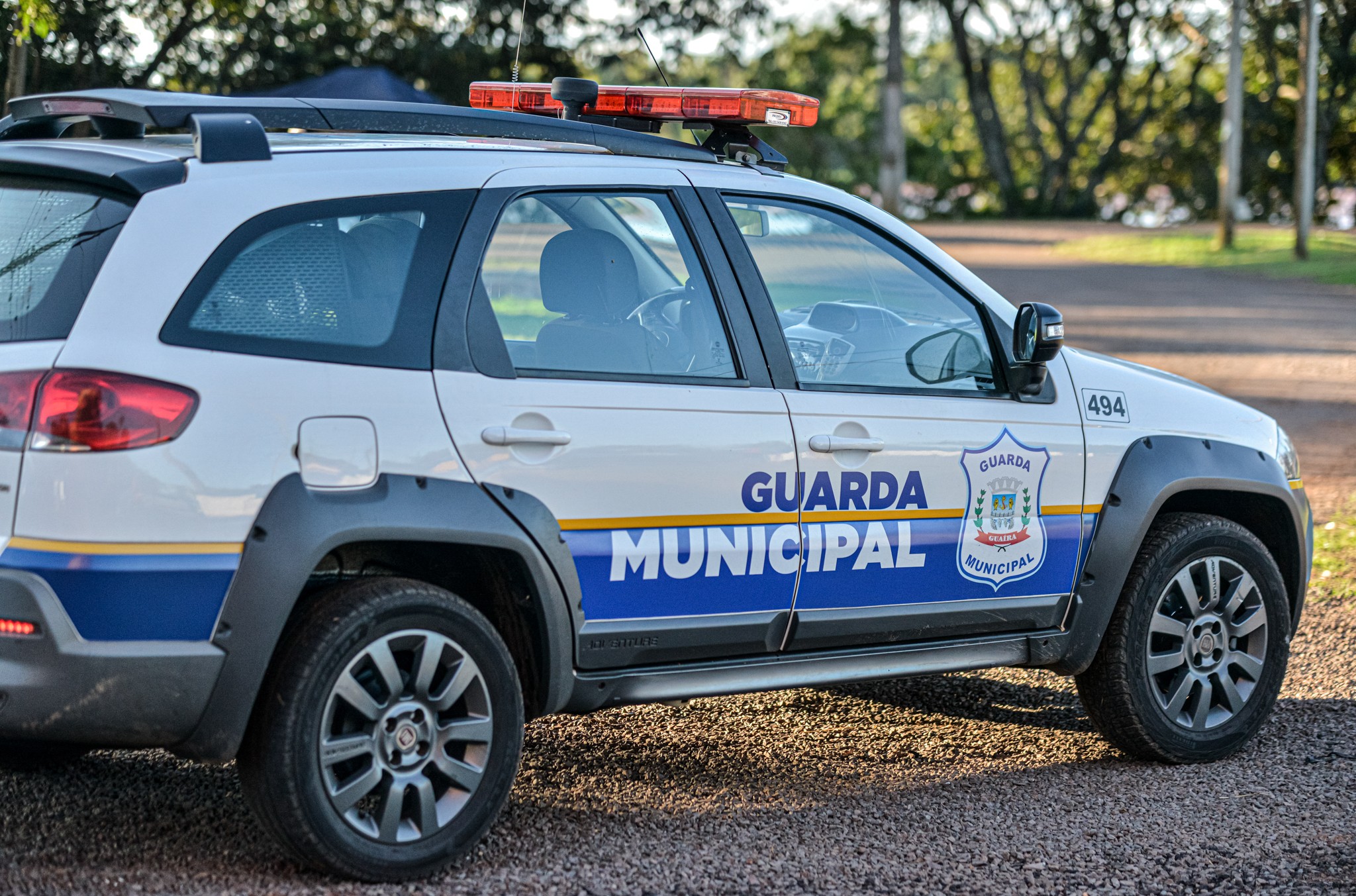 Criminosos invadem casa, esvaziam a geladeira, tomam banho e levam moto no Paraná