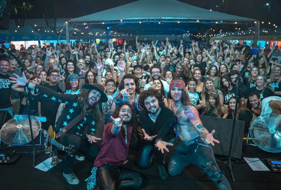Banda Black Jack na última edição do Degusta.  — Foto: Reprodução/Redes sociais