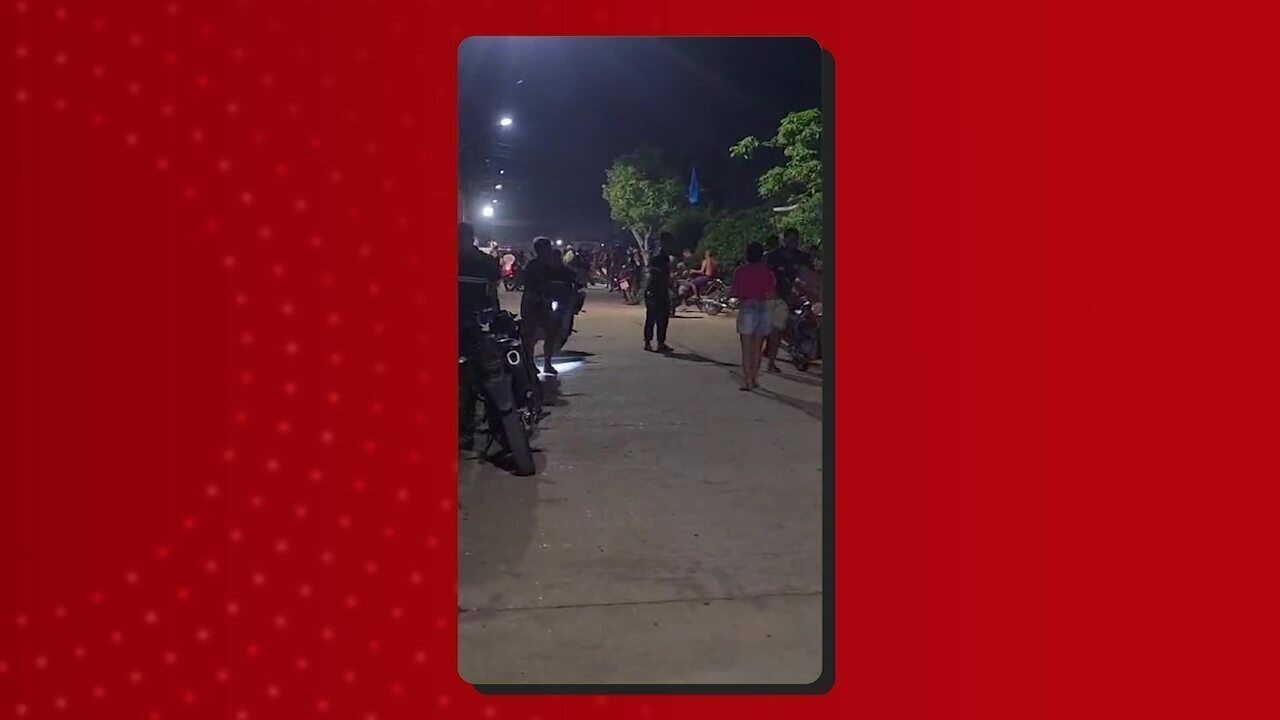 População depreda delegacia após prisão de jovem suspeita de matar filho no AM; VÍDEO