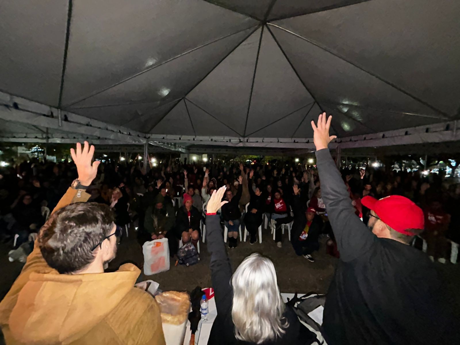 Greve em Florianópolis termina após mais de 20 dias de paralisação