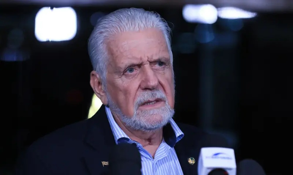 PF investiga senador Jaques Wagner por suposto recebimento de vantagens econômicas ligadas ao Banco Master