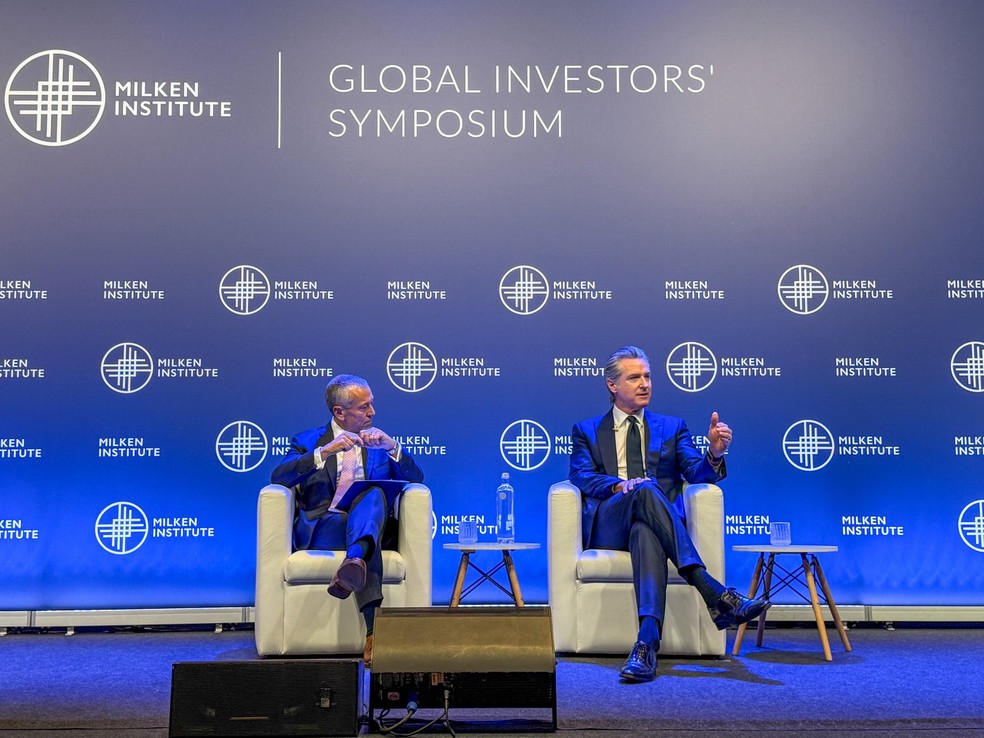 Governador da Califórnia, Gavin Newsom, participa de Simpósio Global de Investidores do Instituto Milken em São Paulo em 10 de novembro de 2025. — Foto: Divulgação/Gavin Newsom no X
