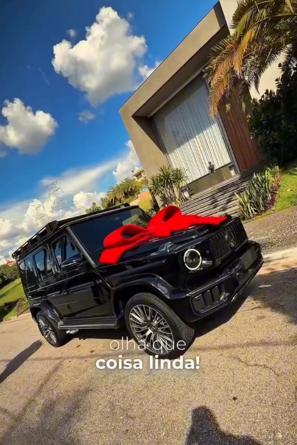 Carro que Luiz Paulo deu à esposa no dia em que revelaram o sexo do filho é avaliado em R$ 2 milhões — Foto: Divulgação