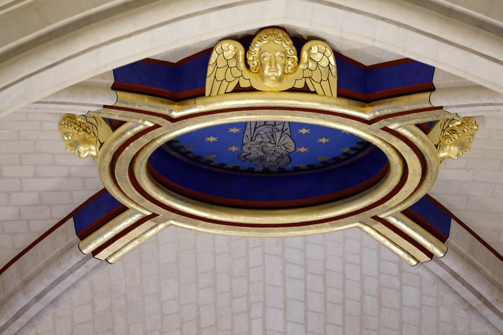 Vista do teto da catedral de Notre-Dame de Paris. — Foto: LUDOVIC MARIN/Pool via REUTERS