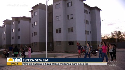 Famílias esperam ligação de energia e água em condomínios populares de Palmas