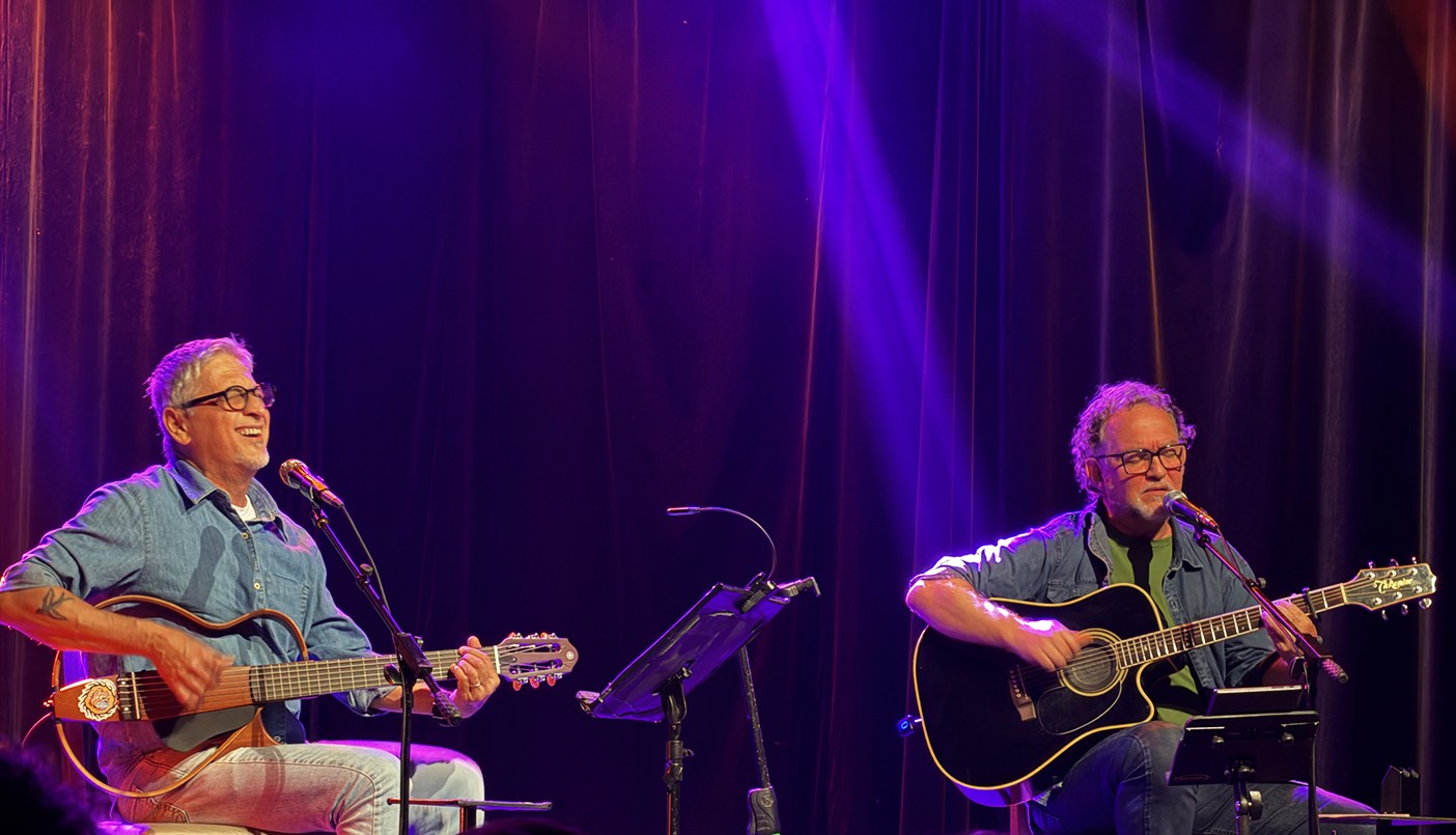 Zé Renato e Claudio Nucci se afinam e se harmonizam em show que segue a toada de um Brasil bucólico e poético