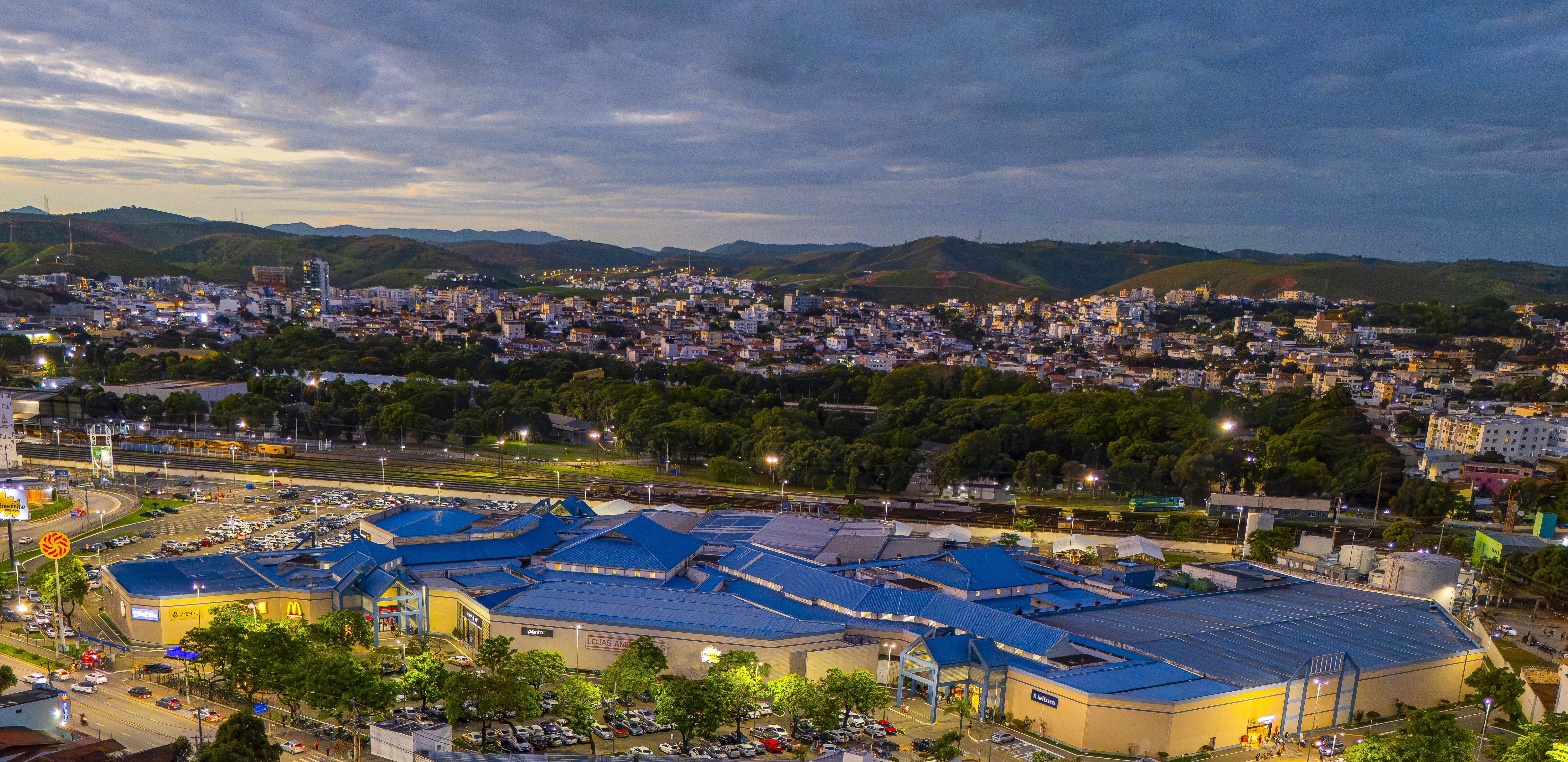Shopping de Governador Valadares adota horário especial em dias de jogos do Brasil