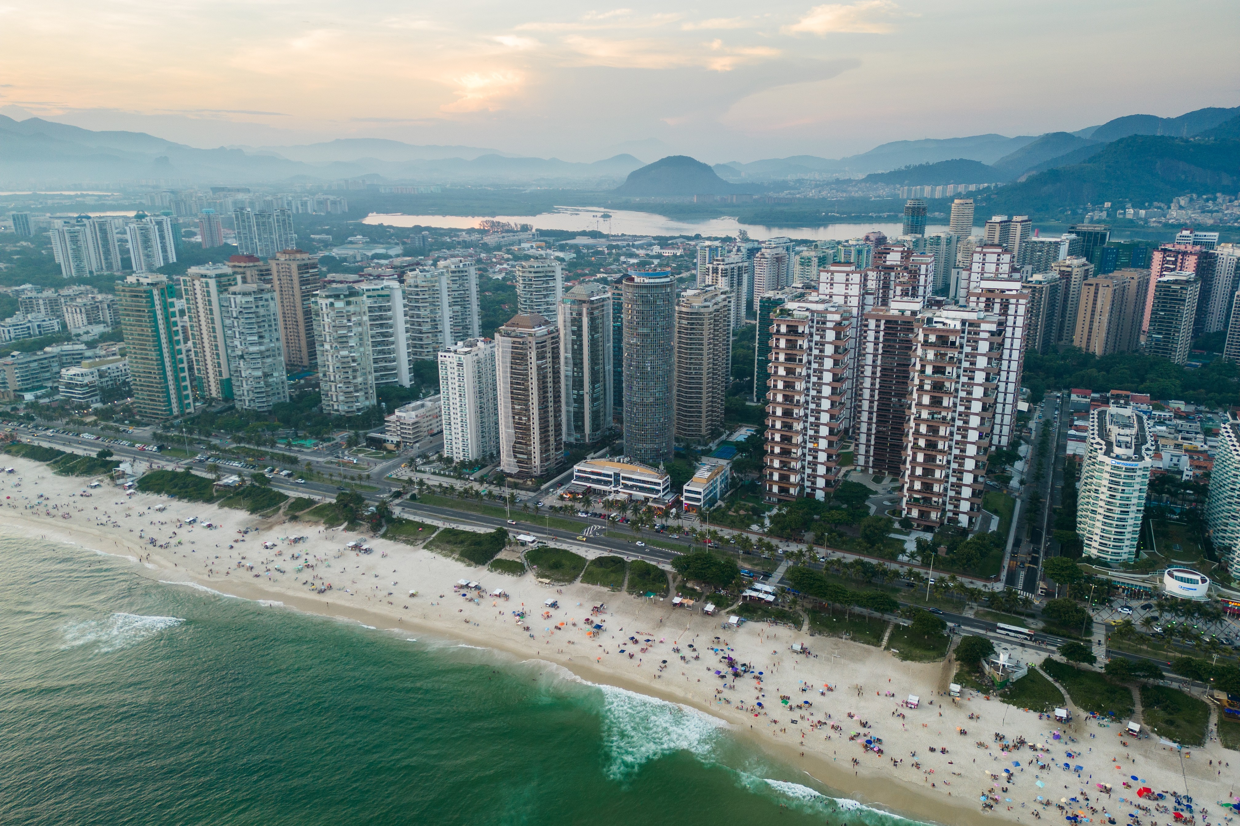Por que estrangeiros estão comprando tantos imóveis no Brasil