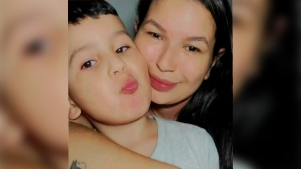 'Não tinha salva-vidas', diz mãe de criança que morreu em parque aquático — Foto: TV Verdes Mares/Reprodução