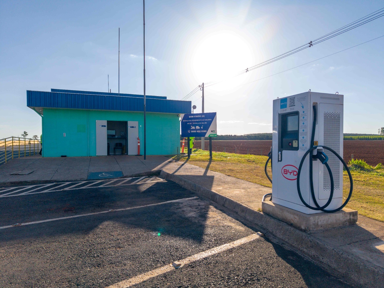 Corredores para carros elétricos têm 12 pontos de recarga em Uberlândia, Uberaba e região; saiba onde ficam