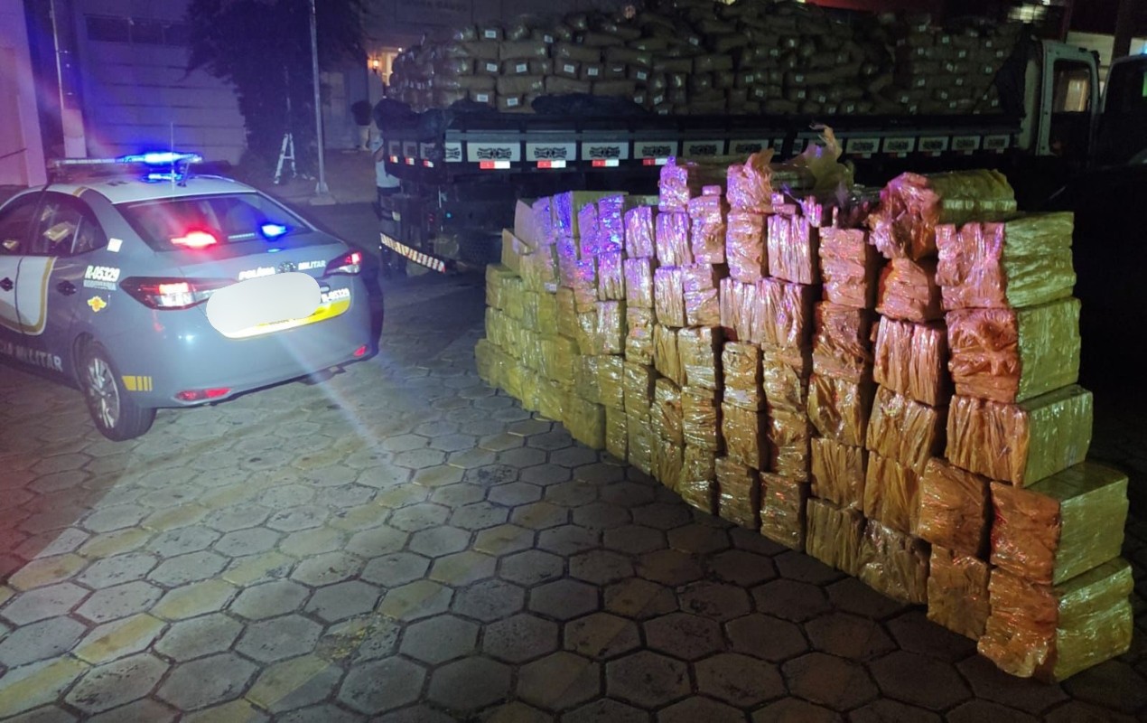 Polícia apreende quase 2 toneladas de maconha escondida em carga de massa de tapioca no interior de SP