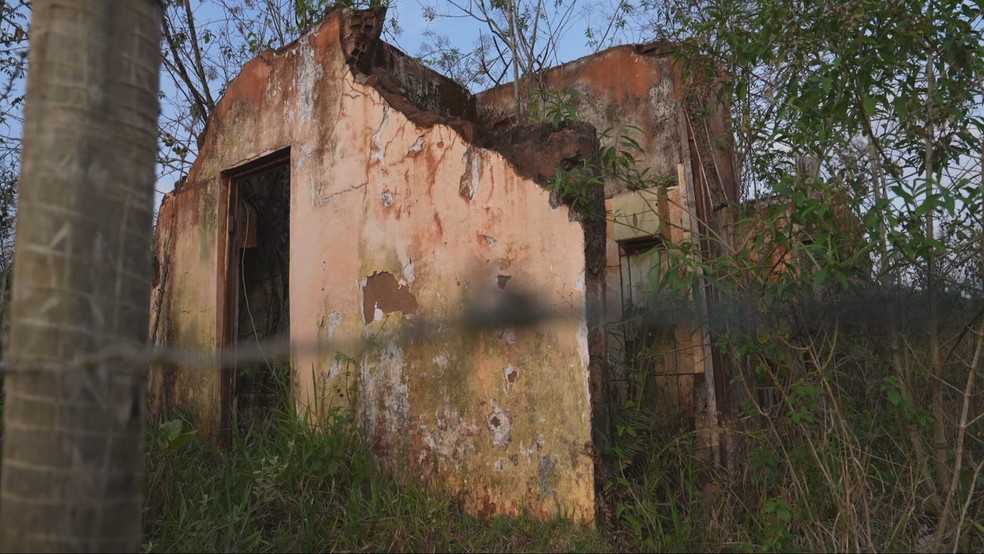 Bento Rodrigues, em Mariana, dez anos após rompimento da barragem da Samarco — Foto: Thâmer Pimentel/ TV Globo