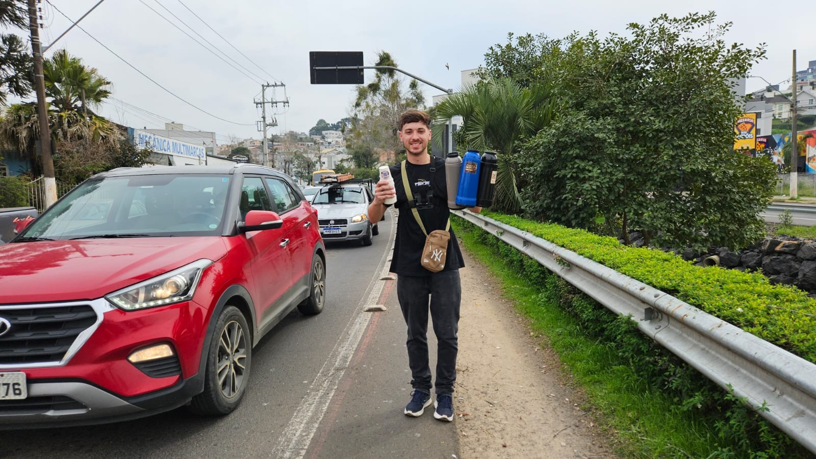 Jovem que perdeu R$ 500 mil em bets limitou uso de celular para evitar novas apostas: 'Andava só com cédulas'
