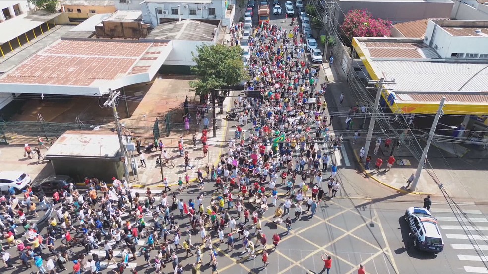 Ato contra a PEC da Blindagem e o projeto de lei da anistia em Campo Grande.  Foto: GloboNews/Reproduo