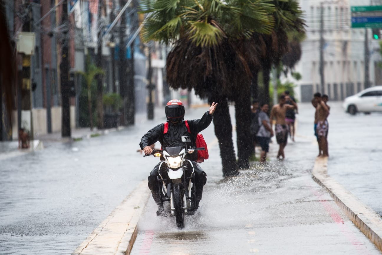 Ceará deve receber chuvas em todas as regiões até sexta-feira