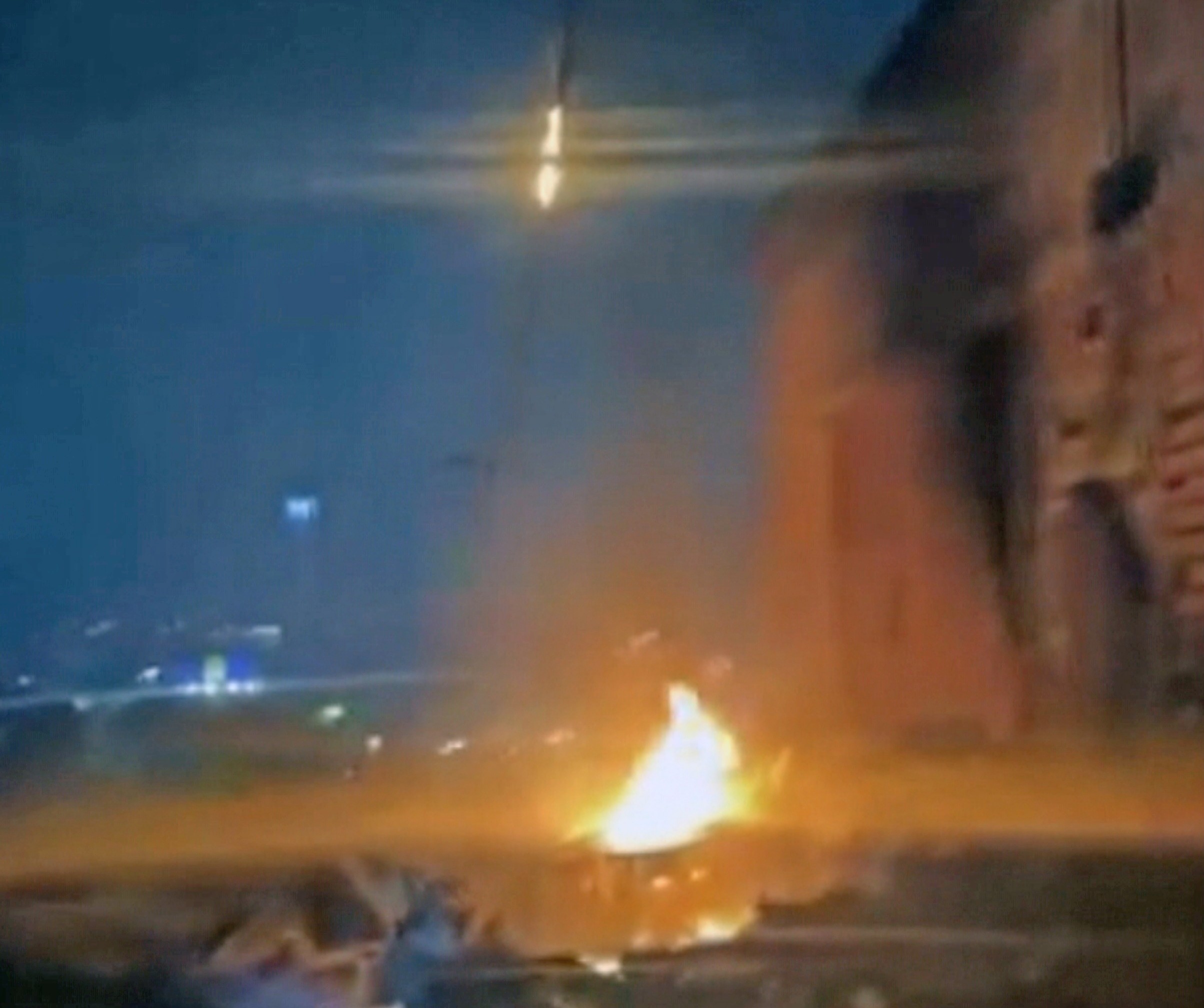 Carro explode e deixa hospital de São Gonçalo sem energia por 5 horas