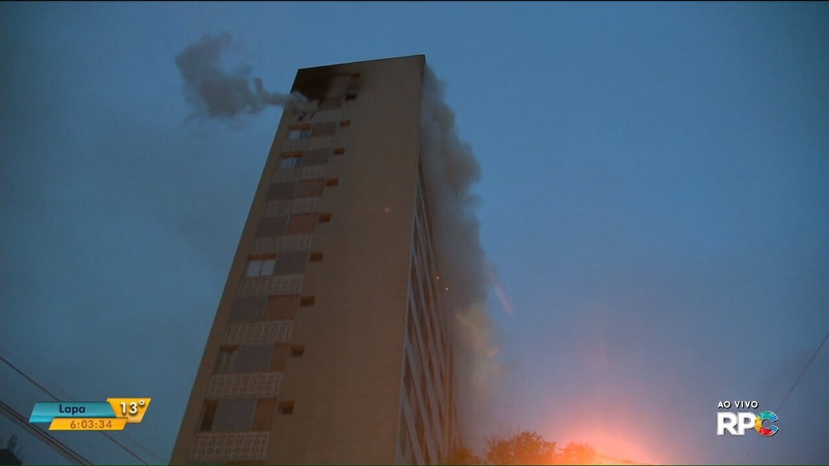 Incêndio atinge apartamento no bairro Boqueirão, em Curitiba - Bem