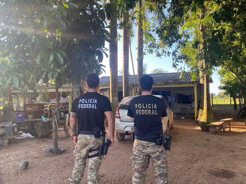 Polícia Federal cumpre mandado em RO durante a Operação Lesa Pátria — Foto: PF/Divulgação