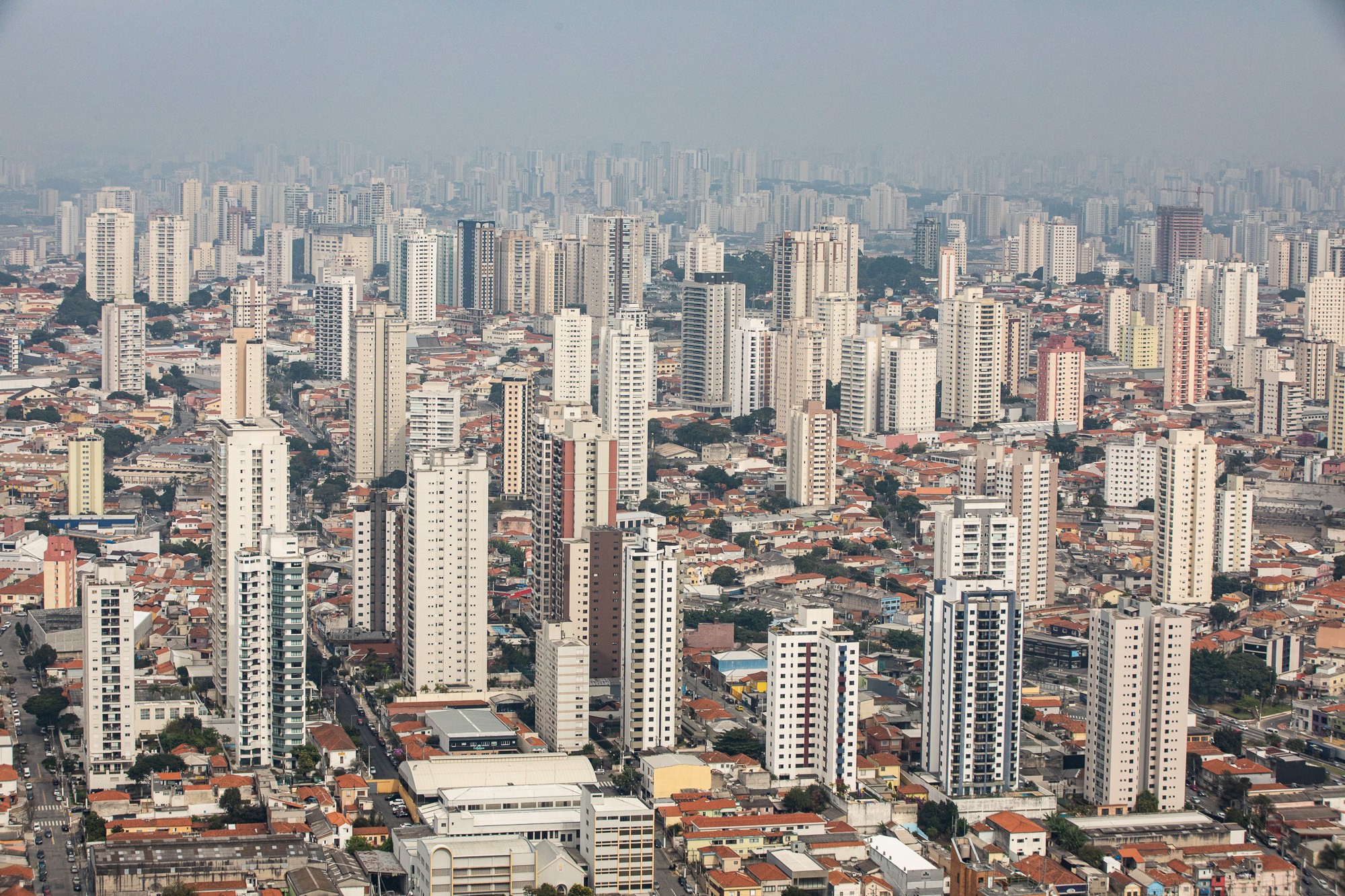 Mais da metade dos imóveis sociais construídos com incentivos em SP são investigados por desvios