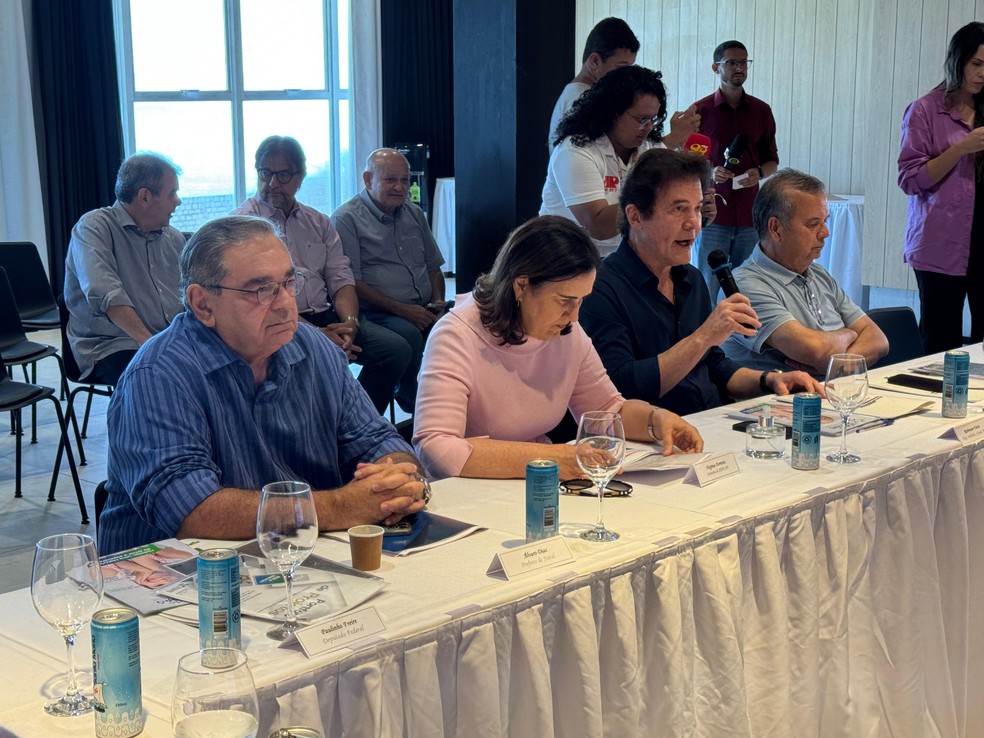 Deputado federal Robinson Faria (com microfone), é o atual coordenador da bancada federal do RN — Foto: Sérgio Henrique Santos/Inter TV Cabugi