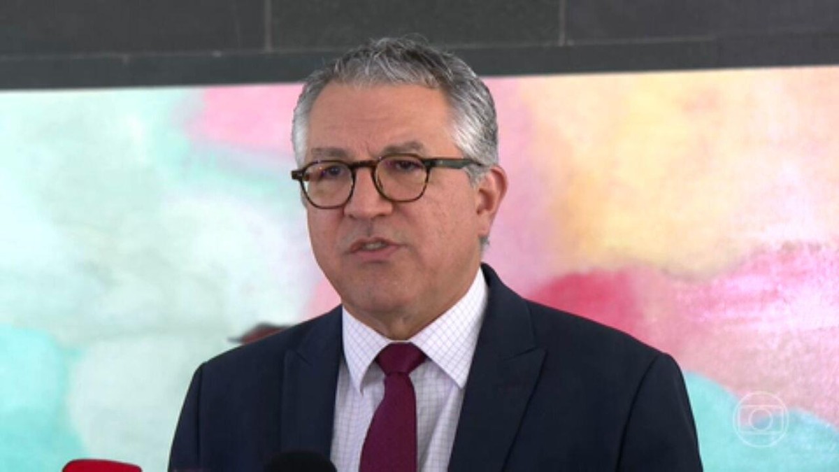 Governo anuncia que vai manter meta de zerar rombo nas contas públicas