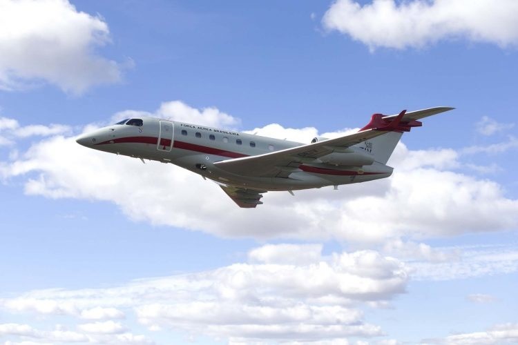 Avião da FAB sobrevoa Sergipe durante procedimento técnico