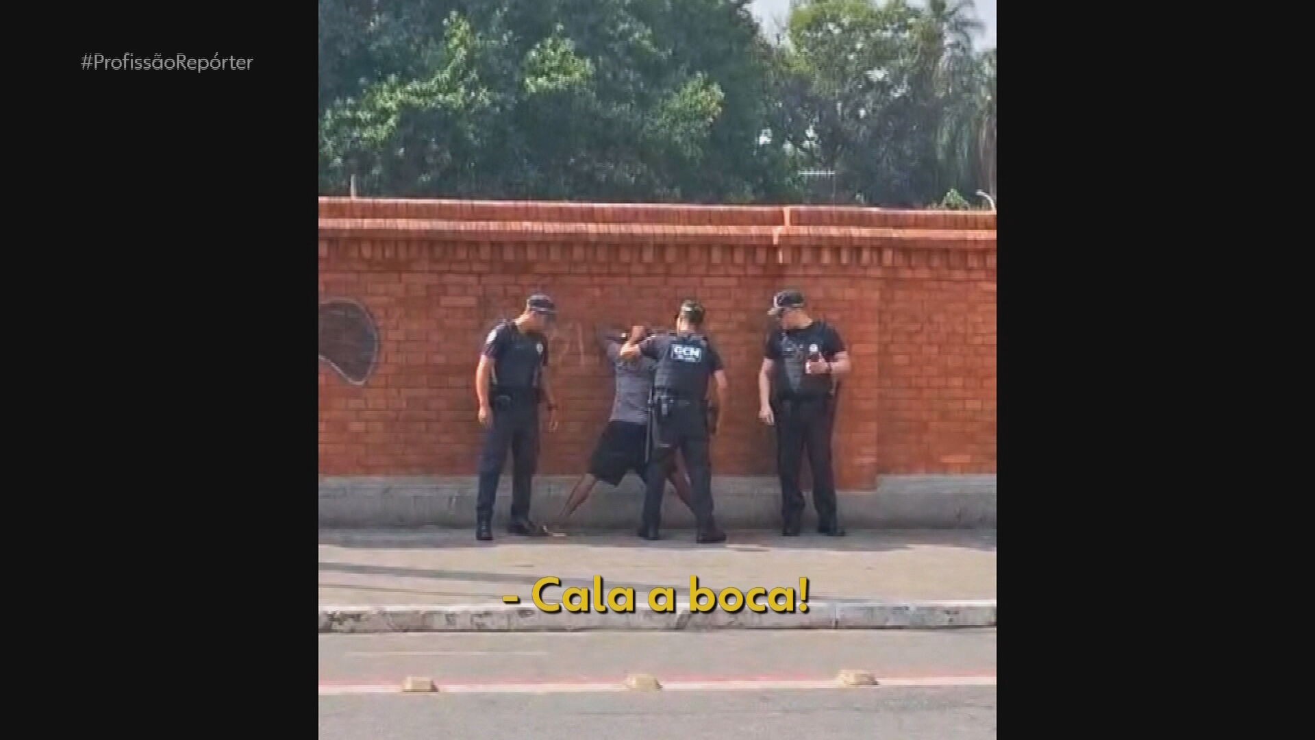 Comerciante filma GCM agredindo homem em situação de rua no Centro de SP e denuncia violência de agentes; VÍDEO