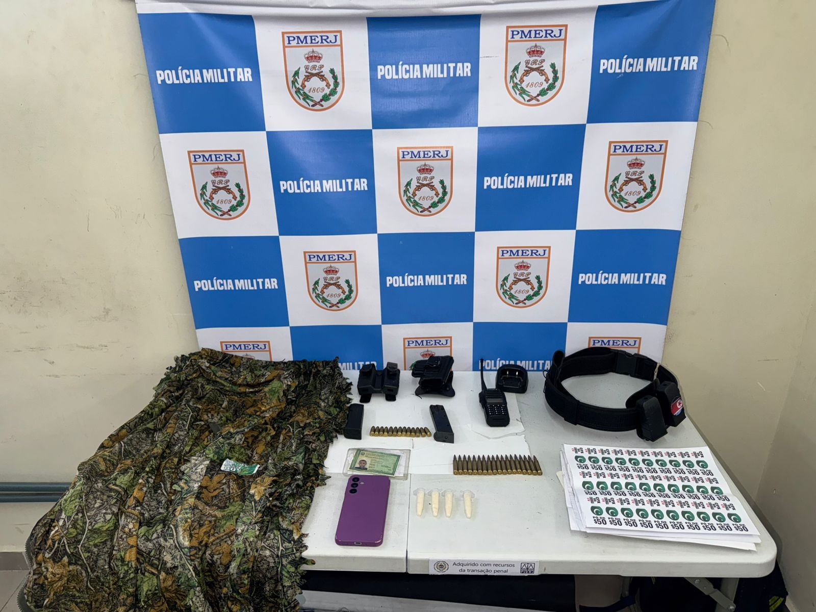 Suspeitos por tráfico de drogas são presos em Volta Redonda